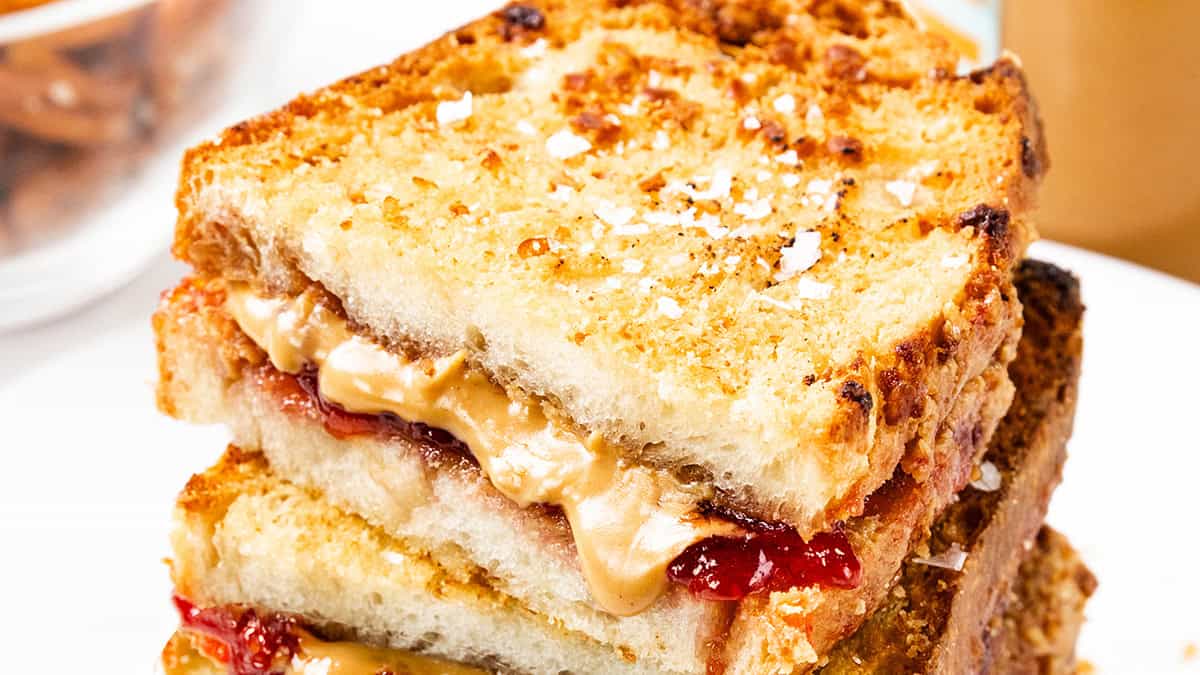 Grilled PB&J: From Classic to Crunchy Pretzel Perfection